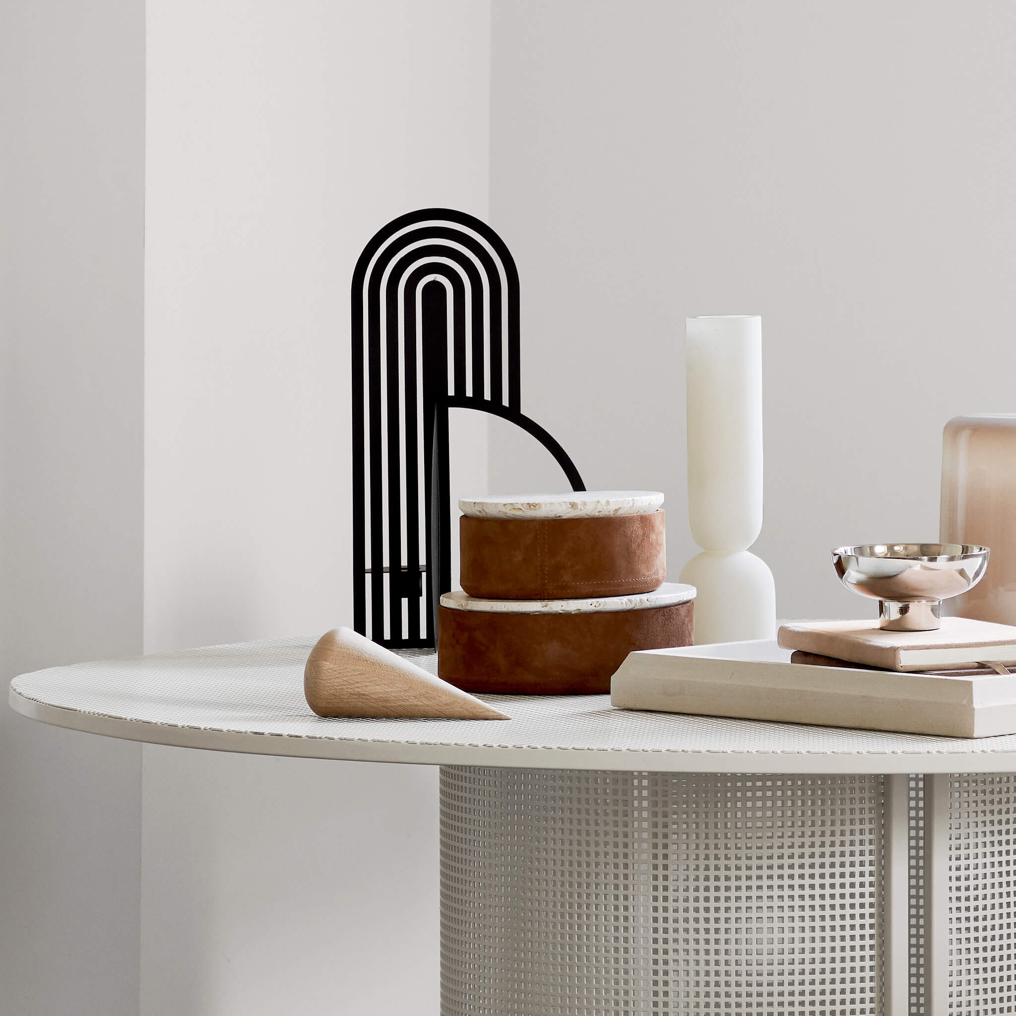 Shadow Candle Holder